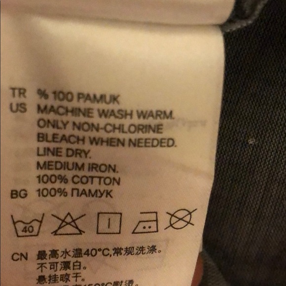 H&M ⭐️night relaxed fit button down - Picture 6 of 7